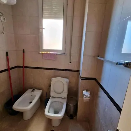 Central Apartment * Tirana